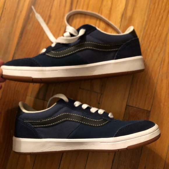 Vans size 8 wmn - Picture 2 of 7